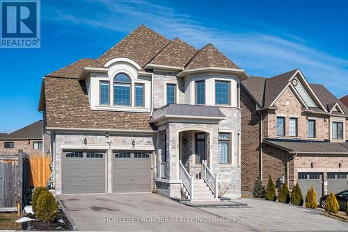 92 Holland Vista Street, East Gwillimbury, ON - Outdoor With Facade