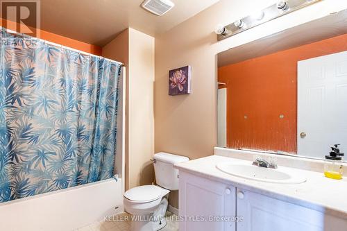 32 - 190 Fleming Drive, London, ON - Indoor Photo Showing Bathroom