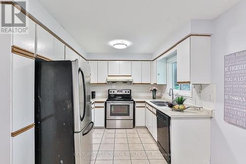 39 Ferrah Street, Markham, ON - Indoor Photo Showing Kitchen With Double Sink