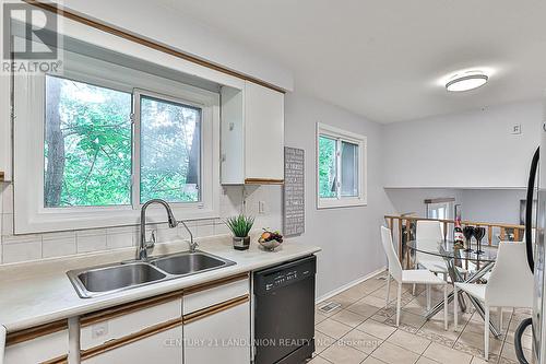 39 Ferrah Street, Markham (Unionville), ON - Indoor Photo Showing Kitchen With Double Sink