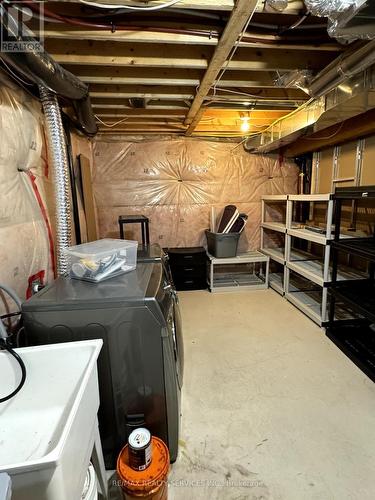 30 Arkwright Drive, Brampton (Northwest Brampton), ON - Indoor Photo Showing Laundry Room