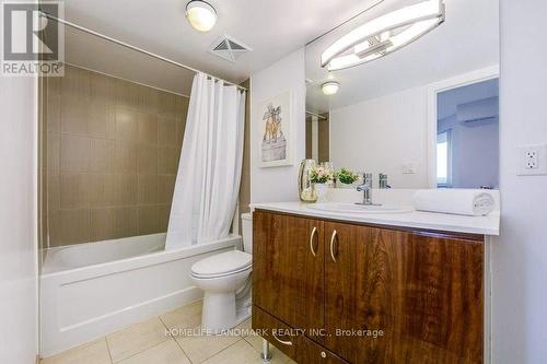 310 - 5793 Yonge Street, Toronto (Newtonbrook East), ON - Indoor Photo Showing Bathroom