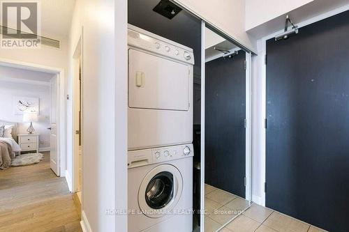 310 - 5793 Yonge Street, Toronto (Newtonbrook East), ON - Indoor Photo Showing Laundry Room