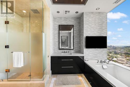 4501 - 50 Yorkville Avenue, Toronto (Annex), ON - Indoor Photo Showing Bathroom