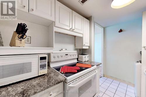 1510 - 720 Spadina Avenue, Toronto (University), ON - Indoor Photo Showing Kitchen