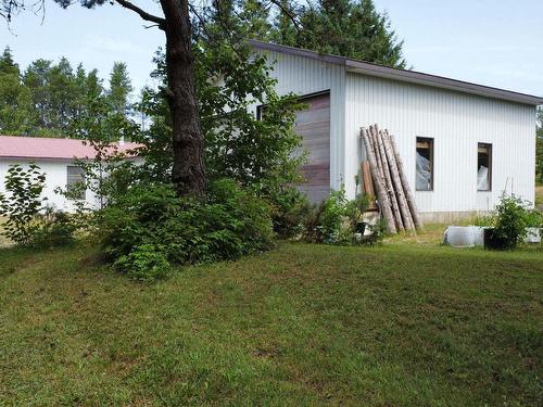 Warehouse - 2481 Ch. St-Pierre N., Sainte-Thècle, QC - Outdoor