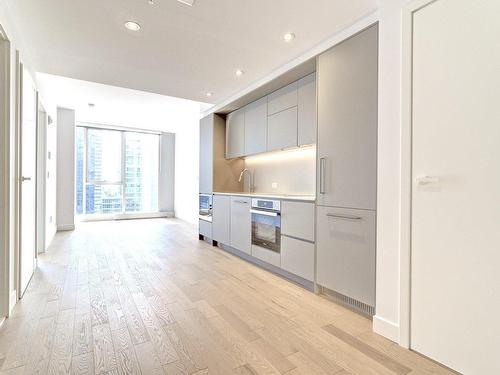 IntÃ©rieur - 2804-1205 Place Phillips, Montréal (Ville-Marie), QC - Indoor Photo Showing Kitchen