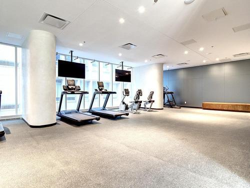 Exercise room - 2804-1205 Place Phillips, Montréal (Ville-Marie), QC - Indoor Photo Showing Gym Room