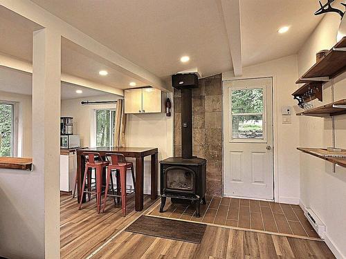 Hall - 43 Ch. Du Lac-Victor, Lac-Des-Plages, QC - Indoor Photo Showing Other Room With Fireplace