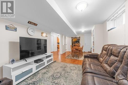 3 Cambior Crescent, Ottawa, ON - Indoor Photo Showing Living Room