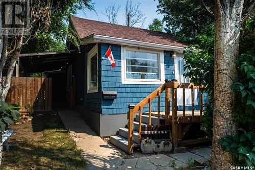 1022 Athabasca Street E, Moose Jaw, SK - Outdoor