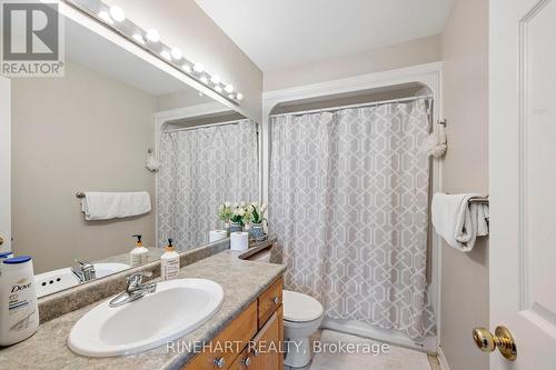 599 North Leaksdale Circle, London, ON - Indoor Photo Showing Bathroom