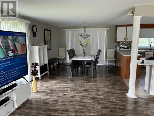 209 Cotterie Park, Leamington, ON - Indoor Photo Showing Dining Room