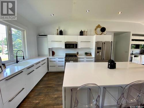 837 Prospect Avenue, Oxbow, SK - Indoor Photo Showing Kitchen