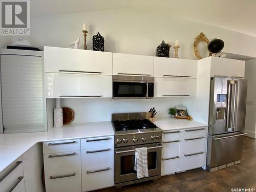 837 Prospect Avenue, Oxbow, SK - Indoor Photo Showing Kitchen