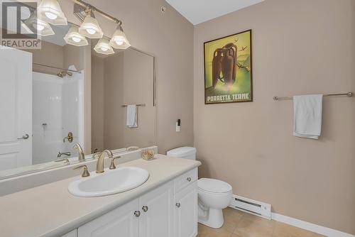 305 Whitman Road Unit# 405, Kelowna, BC - Indoor Photo Showing Bathroom