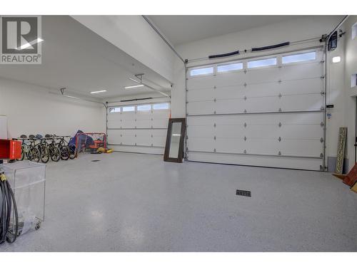 652 Trumpeter Road, Kelowna, BC - Indoor Photo Showing Garage