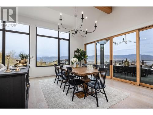 652 Trumpeter Road, Kelowna, BC - Indoor Photo Showing Dining Room