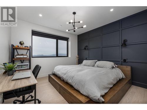 652 Trumpeter Road, Kelowna, BC - Indoor Photo Showing Bedroom