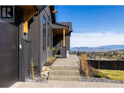 652 Trumpeter Road, Kelowna, BC - Outdoor