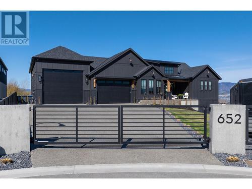 652 Trumpeter Road, Kelowna, BC - Outdoor With Facade