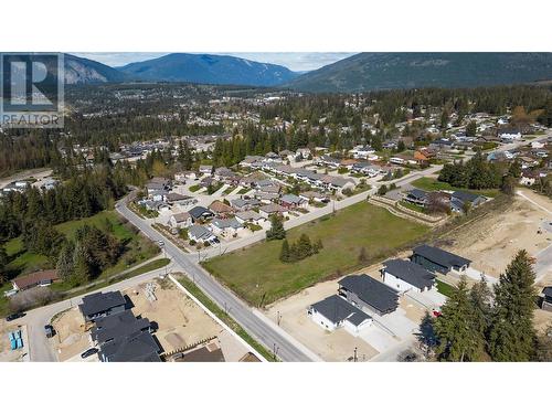 1021 16 Avenue Se, Salmon Arm, BC - Outdoor With View