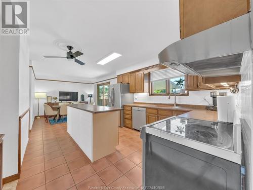 1643 Askin, Windsor, ON - Indoor Photo Showing Kitchen