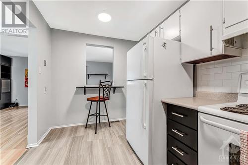 77 Baneberry Crescent, Ottawa, ON - Indoor Photo Showing Kitchen