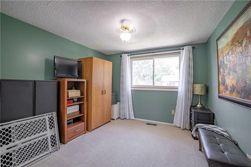 3 Vincent Court, Hamilton, ON - Indoor Photo Showing Bedroom