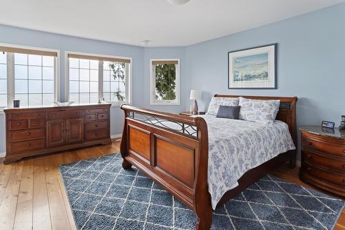 11965 Highway 3A, Boswell, BC - Indoor Photo Showing Bedroom