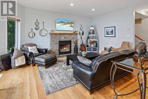 11965  3A Highway, Boswell, BC - Indoor Photo Showing Living Room With Fireplace