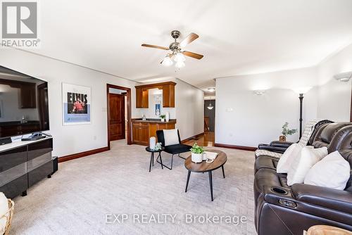 117 Front Street, Alnwick/Haldimand, ON - Indoor Photo Showing Living Room