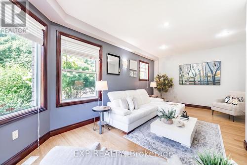 117 Front Street, Alnwick/Haldimand, ON - Indoor Photo Showing Living Room