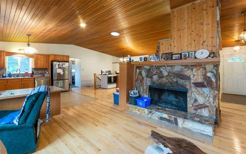 1053 Ptarmigan Road, Chase, BC - Indoor Photo Showing Living Room With Fireplace