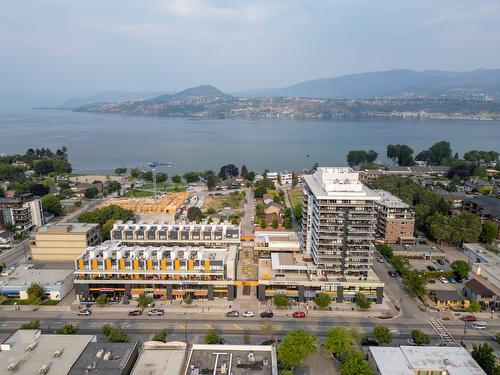 215-3030 Pandosy Street, Kelowna, BC 