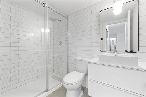 312-3155 Demontreuil Court, Kelowna, BC - Indoor Photo Showing Bathroom