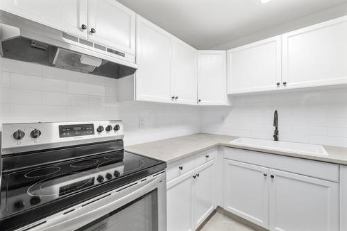 312-3155 Demontreuil Court, Kelowna, BC - Indoor Photo Showing Kitchen