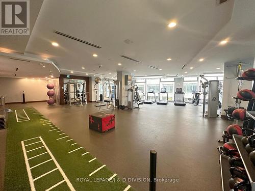 3402 - 2181 Yonge Street, Toronto (Mount Pleasant West), ON - Indoor Photo Showing Gym Room