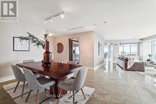 3402 - 2181 Yonge Street, Toronto (Mount Pleasant West), ON - Indoor Photo Showing Dining Room