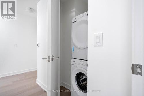 903 - 859 The Queensway, Toronto (Stonegate-Queensway), ON - Indoor Photo Showing Laundry Room