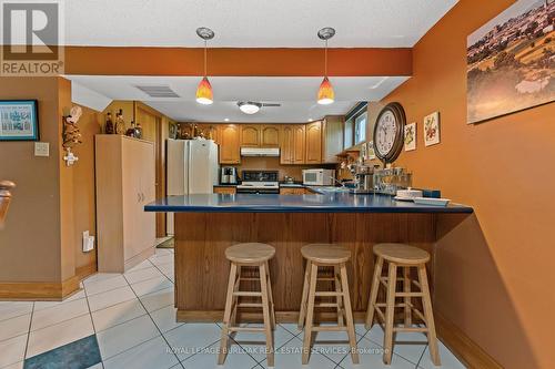 299 Eastdale Boulevard, Hamilton (Stoney Creek), ON - Indoor Photo Showing Kitchen