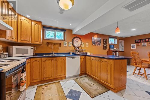 299 Eastdale Boulevard, Hamilton (Stoney Creek), ON - Indoor Photo Showing Kitchen