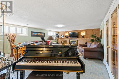 299 Eastdale Boulevard, Hamilton (Stoney Creek), ON - Indoor With Fireplace