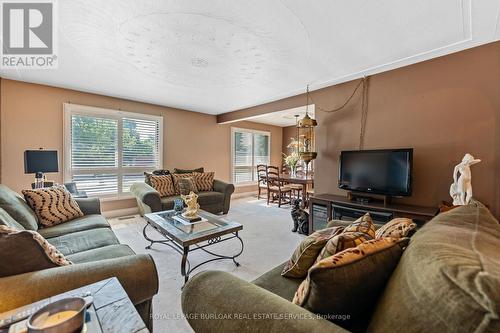 299 Eastdale Boulevard, Hamilton (Stoney Creek), ON - Indoor Photo Showing Living Room