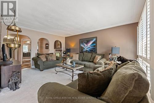 299 Eastdale Boulevard, Hamilton (Stoney Creek), ON - Indoor Photo Showing Living Room