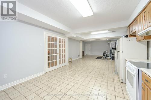 27 Jacana Street E, Vaughan (West Woodbridge), ON - Indoor Photo Showing Kitchen