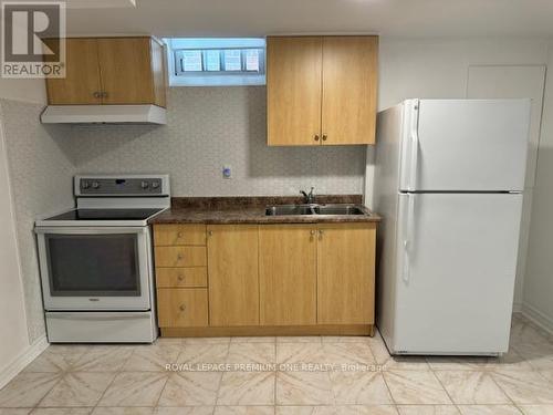 Bsmt - 70 Whitney Place, Vaughan (Lakeview Estates), ON - Indoor Photo Showing Kitchen With Double Sink