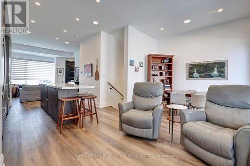 137 High Street W, Mississauga (Port Credit), ON - Indoor Photo Showing Living Room