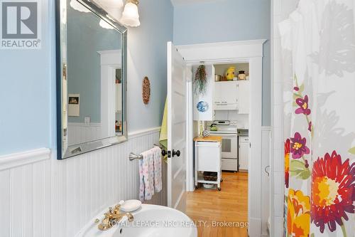 59 Woodland Avenue, St. Catharines, ON - Indoor Photo Showing Bathroom