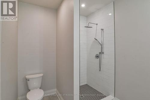 39 Gateway Drive, Gravenhurst, ON - Indoor Photo Showing Bathroom